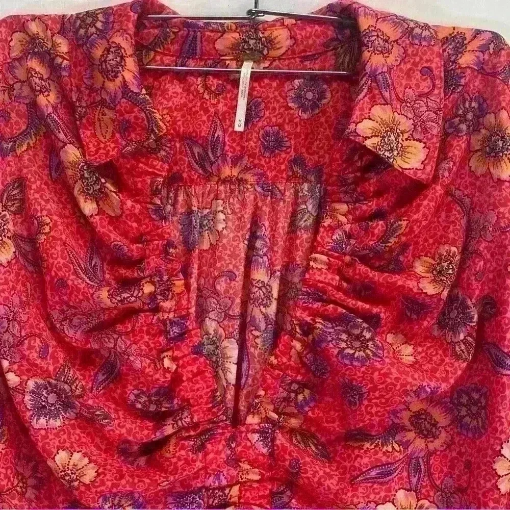 Women’s Free People I Got You Red Printed Top. Size M